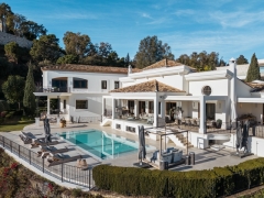 Посмотреть объявление Impresionante villa en Marbella , LA QUINTA HIRROJ