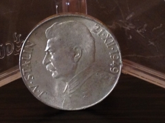 Посмотреть объявление Коллекционная монета с изображением Сталина . 
