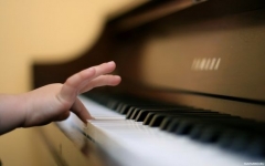 Посмотреть объявление Уроки игры на фортепиано для детей.
