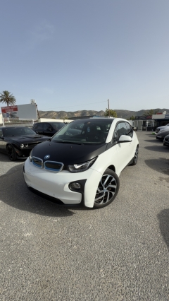 Посмотреть объявление BMW i3 2015 года 60ah Электричесткая