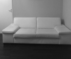 Посмотреть объявление Белый диван (made in Germany) 215 х 93 х 80 см 