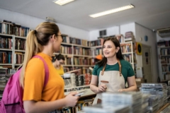 Посмотреть объявление ПРОДАВЕЦ-КОНСУЛЬТАНТ В РУССКИЙ КНИЖНЫЙ МАГАЗИН 