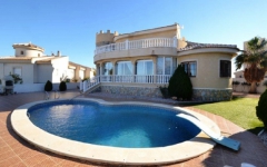 Посмотреть объявление Купить дом с бассейном в Испании