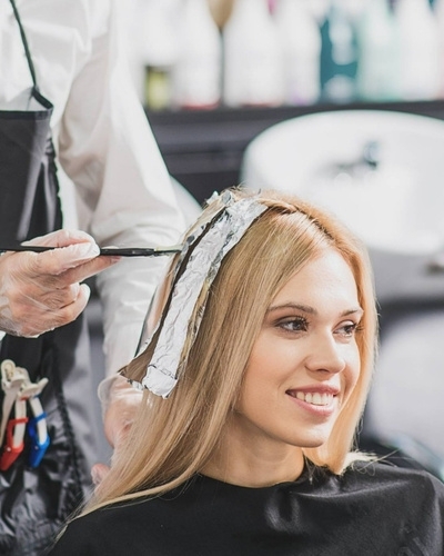 ВАКАНСИЯ. ПАРИКМАХЕР КОЛОРИСТ в г.Марбелья, объявление №26793 ...