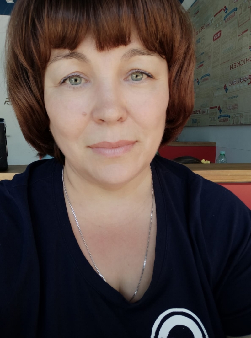 помощница по хозяйству с проживанием резюме. вахтовый метод. женщина 50 ищу работу. женщина 50 директор фото. женщина 40 лет за ноутбуком.