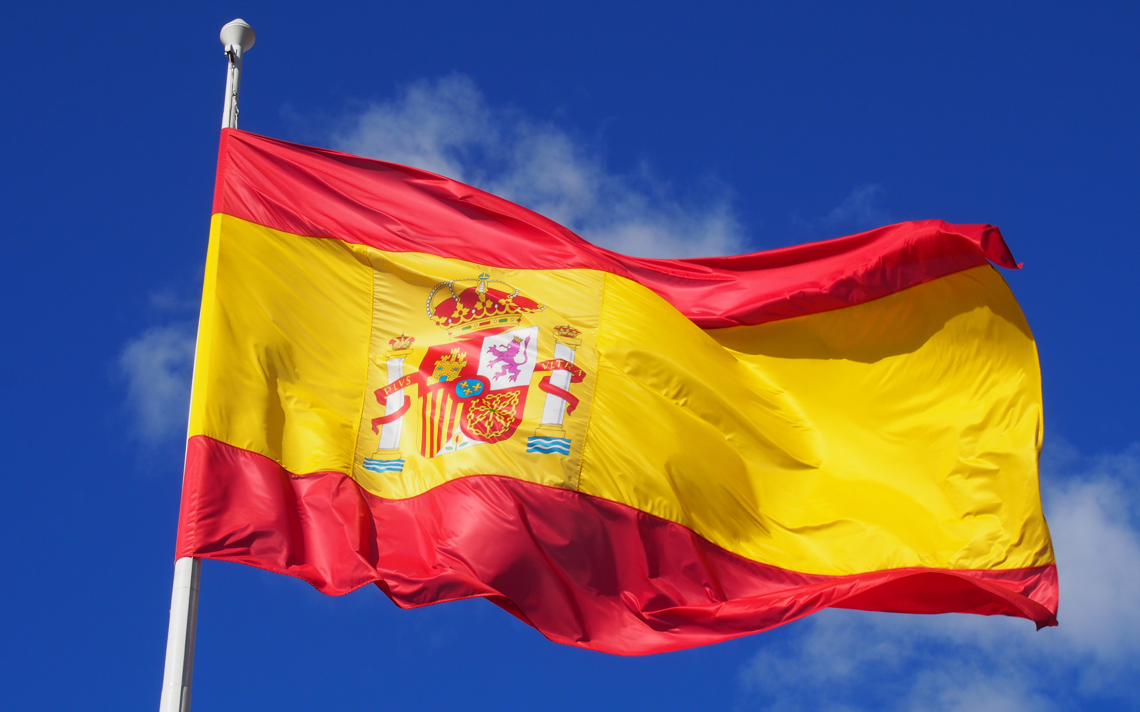 Украино испанский флаги